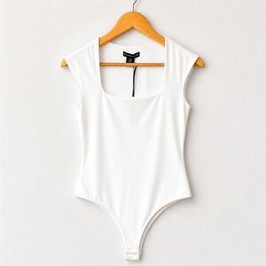 Sincerely Jules White Square Neck Bodysuit Size M Minimal Stretch NWT